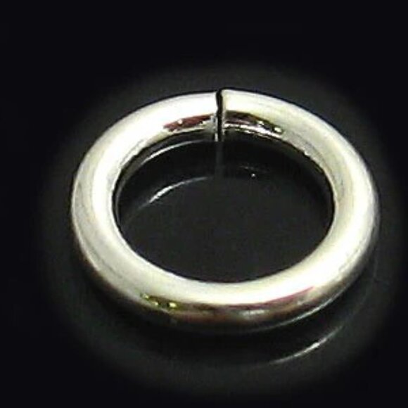 STERLING SILVER JUMP RINGS. 6MM. PACKET OF 10. - Picture 2 of 3